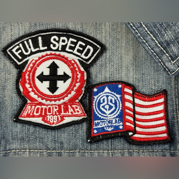 Southpole Distressed Sleeveless Denim Vest, Men's Size Medium, Assorted Patches - Picture 14 of 16